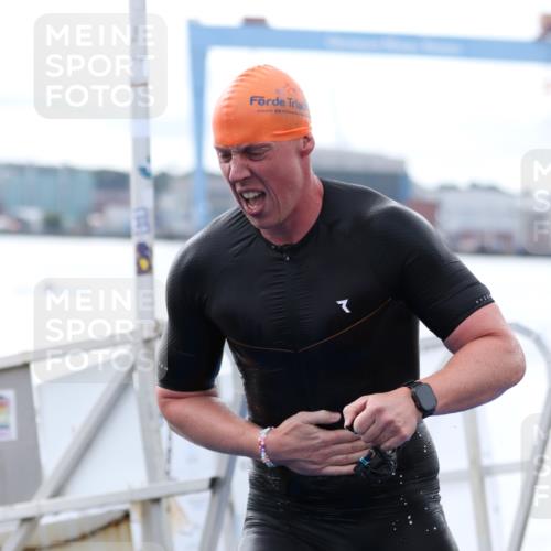 16.08.2026 - KN Förde Triathlon 2026 Antke Förster http://msf.ph/oto/9995281 16.08.2026 10:54:32 Schwimmen 312, 330, 309, 313, 314 meine-sportfotos.de
