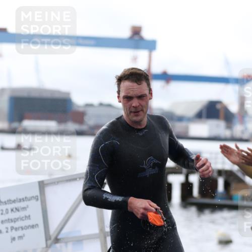 16.08.2026 - KN Förde Triathlon 2026 Antke Förster http://msf.ph/oto/9995289 16.08.2026 10:54:38 Schwimmen 312, 313, 314, 330, 309, 314, 317 meine-sportfotos.de