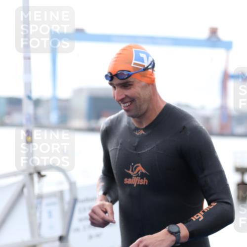 16.08.2026 - KN Förde Triathlon 2026 Antke Förster http://msf.ph/oto/9995297 16.08.2026 10:54:49 Schwimmen 309, 312, 313, 314, 221, 317 meine-sportfotos.de
