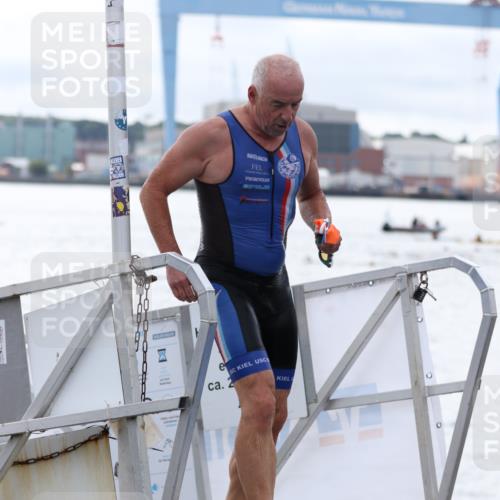 16.08.2026 - KN Förde Triathlon 2026 Antke Förster http://msf.ph/oto/9995325 16.08.2026 10:55:49 Schwimmen 320, 327, 329, 321, 324, 329 meine-sportfotos.de