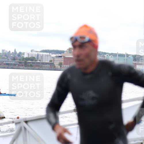 16.08.2026 - KN Förde Triathlon 2026 Antke Förster http://msf.ph/oto/9995353 16.08.2026 10:56:30 Schwimmen 310, 321, 324, 336, 341, 373, 337, 340, 343 meine-sportfotos.de