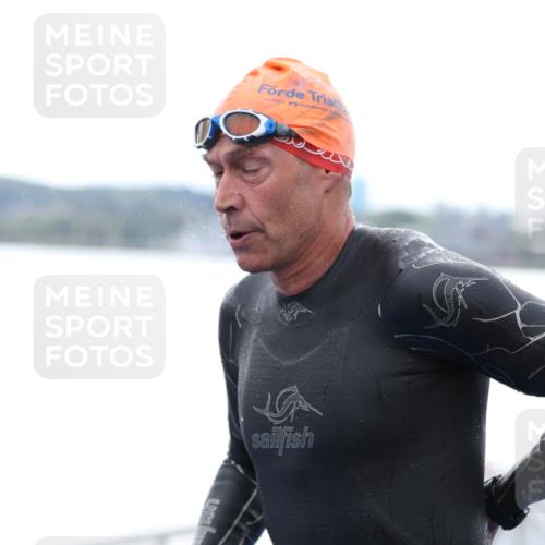 16.08.2026 - KN Förde Triathlon 2026 Antke Förster http://msf.ph/oto/9995354 16.08.2026 10:56:30 Schwimmen 310, 321, 324, 336, 341, 373, 337, 340, 343 meine-sportfotos.de