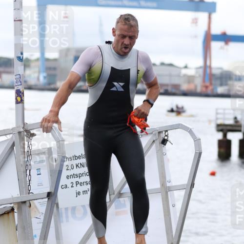 16.08.2026 - KN Förde Triathlon 2026 Antke Förster http://msf.ph/oto/9995356 16.08.2026 10:56:36 Schwimmen 310, 336, 340, 341, 373, 337, 340, 343 meine-sportfotos.de