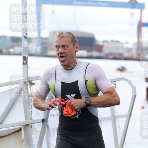 16.08.2026 - KN Förde Triathlon 2026 Antke Förster http://msf.ph/oto/9995358 16.08.2026 10:56:37 Schwimmen 310, 336, 340, 341, 373, 337, 343 meine-sportfotos.de