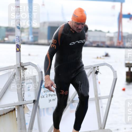 16.08.2026 - KN Förde Triathlon 2026 Antke Förster http://msf.ph/oto/9995370 16.08.2026 10:56:53 Schwimmen 336, 337, 340, 343, 345 meine-sportfotos.de