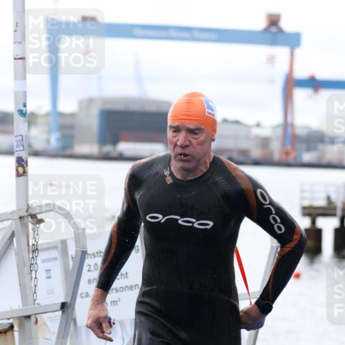 16.08.2026 - KN Förde Triathlon 2026 Antke Förster http://msf.ph/oto/9995371 16.08.2026 10:56:54 Schwimmen 337, 340, 343, 345 meine-sportfotos.de