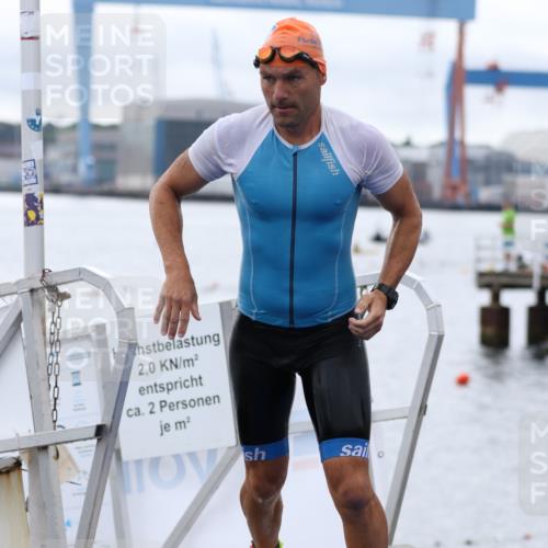 16.08.2026 - KN Förde Triathlon 2026 Antke Förster http://msf.ph/oto/9995389 16.08.2026 10:57:55 Schwimmen 322, 322, 355, 363 meine-sportfotos.de