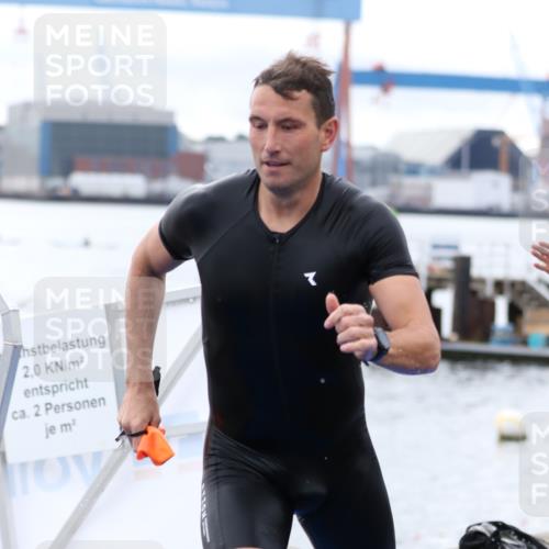 16.08.2026 - KN Förde Triathlon 2026 Antke Förster http://msf.ph/oto/9995395 16.08.2026 10:58:14 Schwimmen 322, 331, 339, 355, 359, 363, 367 meine-sportfotos.de