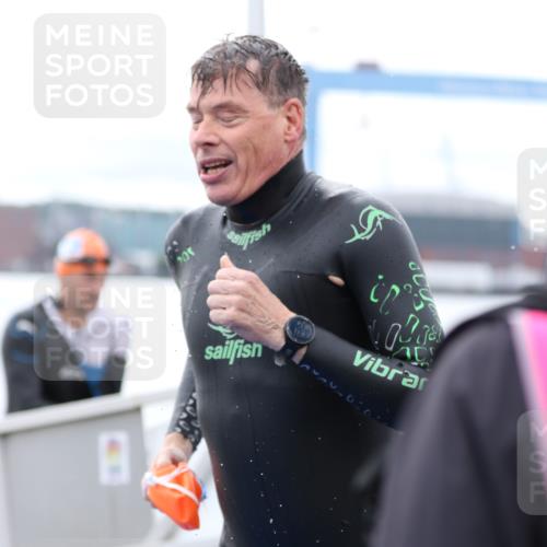 16.08.2026 - KN Förde Triathlon 2026 Antke Förster http://msf.ph/oto/9995403 16.08.2026 10:58:22 Schwimmen 331, 355, 363, 339, 350, 359, 361, 367 meine-sportfotos.de