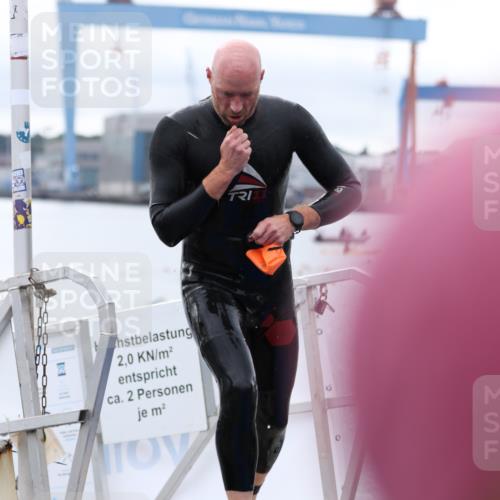 16.08.2026 - KN Förde Triathlon 2026 Antke Förster http://msf.ph/oto/9995405 16.08.2026 10:58:35 Schwimmen 331, 355, 359, 363, 367, 339, 348, 350, 359, 361 meine-sportfotos.de