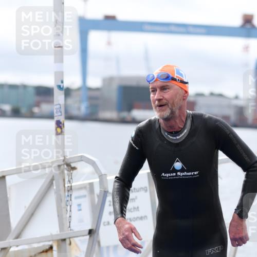 16.08.2026 - KN Förde Triathlon 2026 Antke Förster http://msf.ph/oto/9995432 16.08.2026 10:59:05 Schwimmen 328, 348, 350, 361, 371, 349, 358 meine-sportfotos.de