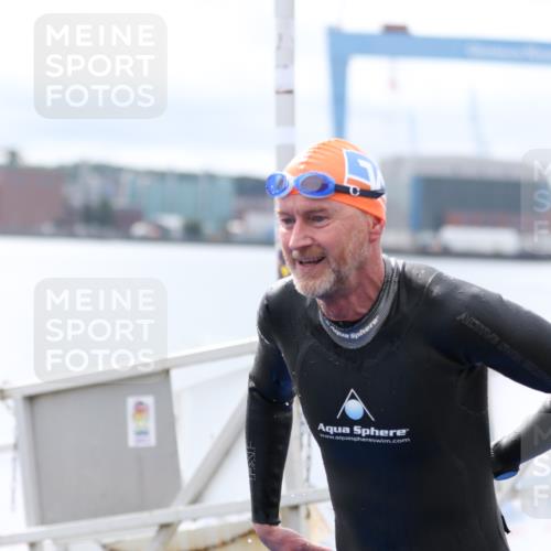 16.08.2026 - KN Förde Triathlon 2026 Antke Förster http://msf.ph/oto/9995433 16.08.2026 10:59:06 Schwimmen 328, 348, 350, 361, 371, 349, 358 meine-sportfotos.de
