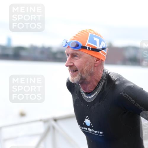 16.08.2026 - KN Förde Triathlon 2026 Antke Förster http://msf.ph/oto/9995434 16.08.2026 10:59:06 Schwimmen 328, 348, 350, 361, 371, 349, 358 meine-sportfotos.de
