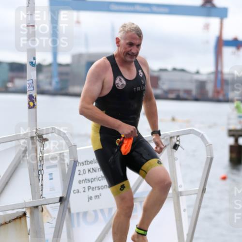16.08.2026 - KN Förde Triathlon 2026 Antke Förster http://msf.ph/oto/9995442 16.08.2026 10:59:24 Schwimmen 328, 349, 371, 358, 804 meine-sportfotos.de