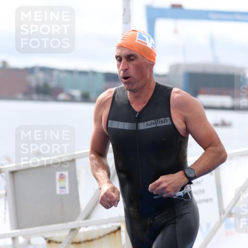 16.08.2026 - KN Förde Triathlon 2026 Antke Förster http://msf.ph/oto/9995452 16.08.2026 10:59:44 Schwimmen 358, 804, 346, 354, 372 meine-sportfotos.de