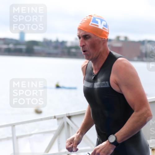 16.08.2026 - KN Förde Triathlon 2026 Antke Förster http://msf.ph/oto/9995453 16.08.2026 10:59:45 Schwimmen 358, 804, 346, 354, 372 meine-sportfotos.de