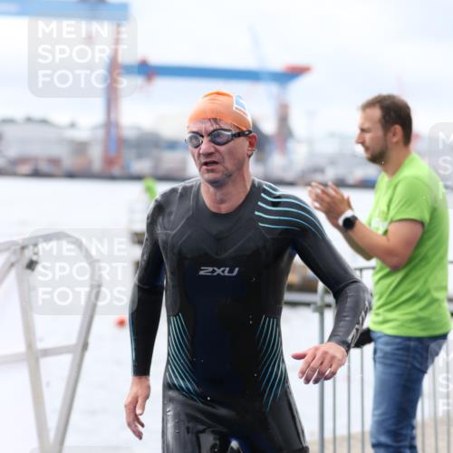 16.08.2026 - KN Förde Triathlon 2026 Antke Förster http://msf.ph/oto/9995465 16.08.2026 11:00:08 Schwimmen 346, 372, 804, 354, 391, 392, 394 meine-sportfotos.de
