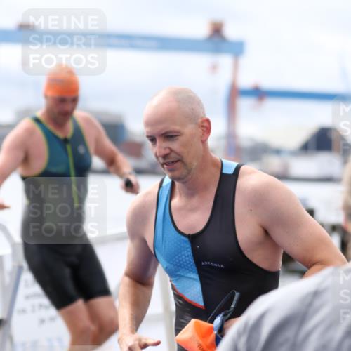 16.08.2026 - KN Förde Triathlon 2026 Antke Förster http://msf.ph/oto/9995494 16.08.2026 11:00:47 Schwimmen 368, 390, 392, 338, 342, 352, 356, 390, 395 meine-sportfotos.de