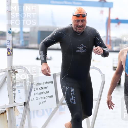 16.08.2026 - KN Förde Triathlon 2026 Antke Förster http://msf.ph/oto/9995503 16.08.2026 11:00:52 Schwimmen 338, 356, 368, 390, 392, 395, 342, 347, 352, 356 meine-sportfotos.de