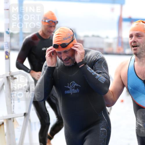 16.08.2026 - KN Förde Triathlon 2026 Antke Förster http://msf.ph/oto/9995506 16.08.2026 11:00:53 Schwimmen 338, 356, 368, 390, 392, 395, 342, 347, 352 meine-sportfotos.de