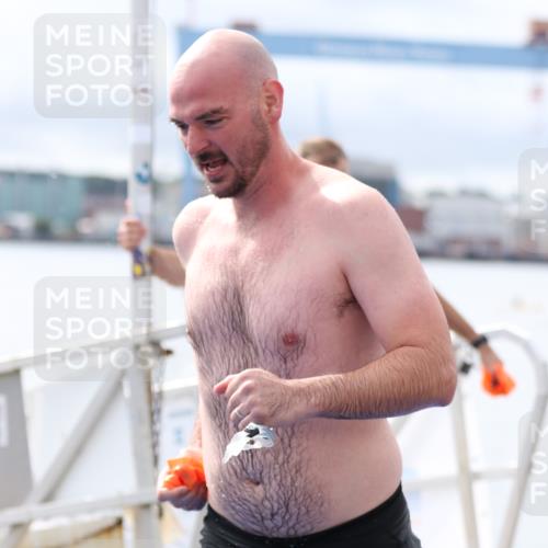 16.08.2026 - KN Förde Triathlon 2026 Antke Förster http://msf.ph/oto/9995516 16.08.2026 11:01:10 Schwimmen 338, 342, 356, 368, 390, 395, 347, 352, 364, 365, 375, 382 meine-sportfotos.de
