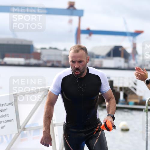 16.08.2026 - KN Förde Triathlon 2026 Antke Förster http://msf.ph/oto/9995517 16.08.2026 11:01:11 Schwimmen 338, 342, 356, 368, 390, 395, 347, 352, 353, 364, 365, 375, 382 meine-sportfotos.de