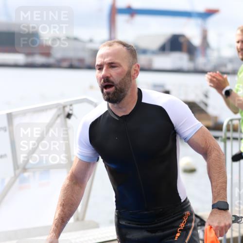 16.08.2026 - KN Förde Triathlon 2026 Antke Förster http://msf.ph/oto/9995519 16.08.2026 11:01:12 Schwimmen 338, 342, 352, 356, 390, 395, 347, 352, 353, 364, 365, 375, 382 meine-sportfotos.de