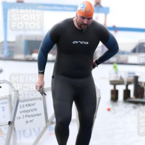 16.08.2026 - KN Förde Triathlon 2026 Antke Förster http://msf.ph/oto/9995605 16.08.2026 11:03:07 Schwimmen 315, 316, 357, 360, 370, 388, 389, 381 meine-sportfotos.de