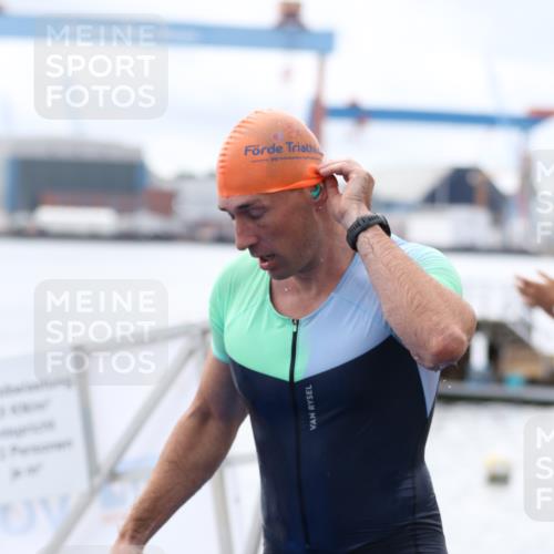 16.08.2026 - KN Förde Triathlon 2026 Antke Förster http://msf.ph/oto/9995623 16.08.2026 11:03:42 Schwimmen 379, 381, 398, 401, 403, 409, 412, 422 meine-sportfotos.de