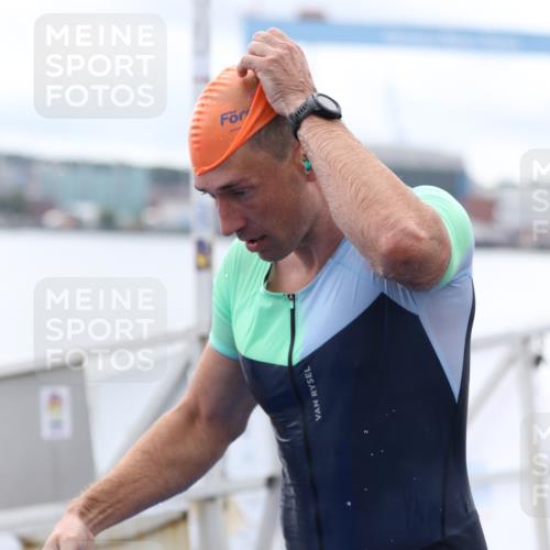 16.08.2026 - KN Förde Triathlon 2026 Antke Förster http://msf.ph/oto/9995625 16.08.2026 11:03:43 Schwimmen 379, 381, 398, 401, 403, 409, 412, 422 meine-sportfotos.de