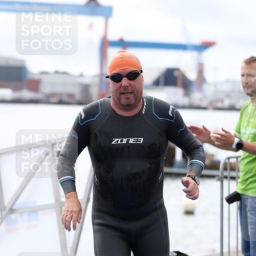 16.08.2026 - KN Förde Triathlon 2026 Antke Förster http://msf.ph/oto/9995629 16.08.2026 11:03:50 Schwimmen 379, 403, 334, 398, 401, 409, 412, 422 meine-sportfotos.de