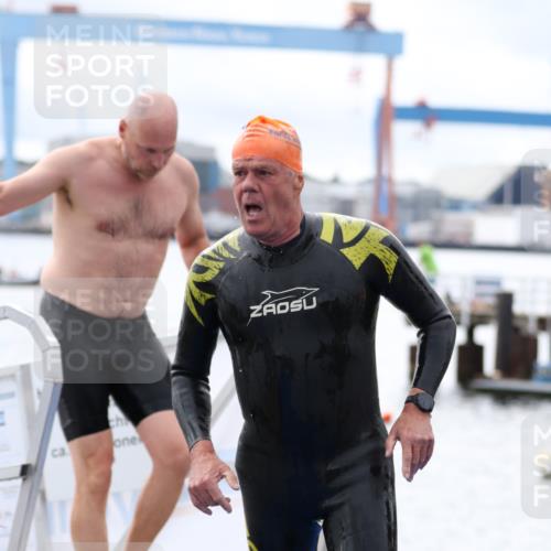 16.08.2026 - KN Förde Triathlon 2026 Antke Förster http://msf.ph/oto/9995635 16.08.2026 11:03:54 Schwimmen 379, 398, 403, 409, 334, 401, 412, 422 meine-sportfotos.de