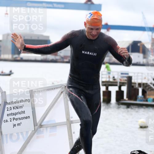 16.08.2026 - KN Förde Triathlon 2026 Antke Förster http://msf.ph/oto/9995648 16.08.2026 11:04:06 Schwimmen 379, 398, 403, 409, 412, 422, 334, 401, 411, 412, 413 meine-sportfotos.de