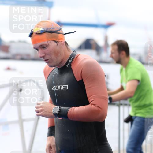 16.08.2026 - KN Förde Triathlon 2026 Antke Förster http://msf.ph/oto/9995666 16.08.2026 11:04:29 Schwimmen 334, 401, 411, 412, 413, 408, 413, 430 meine-sportfotos.de