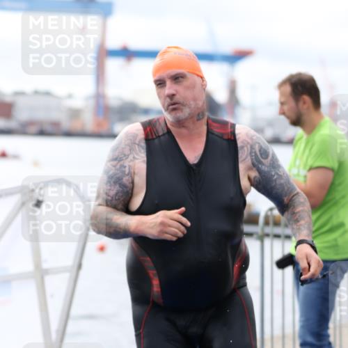 16.08.2026 - KN Förde Triathlon 2026 Antke Förster http://msf.ph/oto/9995671 16.08.2026 11:04:32 Schwimmen 334, 401, 411, 413, 408, 430 meine-sportfotos.de