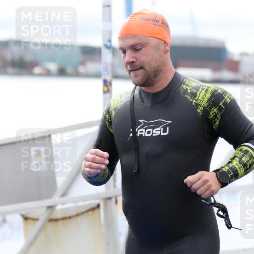 16.08.2026 - KN Förde Triathlon 2026 Antke Förster http://msf.ph/oto/9995676 16.08.2026 11:04:37 Schwimmen 334, 408, 411, 413, 374, 386, 430 meine-sportfotos.de