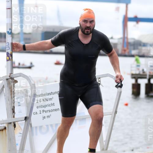 16.08.2026 - KN Förde Triathlon 2026 Antke Förster http://msf.ph/oto/9995691 16.08.2026 11:05:03 Schwimmen 374, 386, 430, 406, 407 meine-sportfotos.de