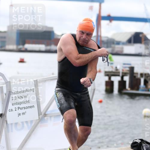 16.08.2026 - KN Förde Triathlon 2026 Antke Förster http://msf.ph/oto/9995703 16.08.2026 11:05:23 Schwimmen 374, 386, 406, 407, 393, 432 meine-sportfotos.de