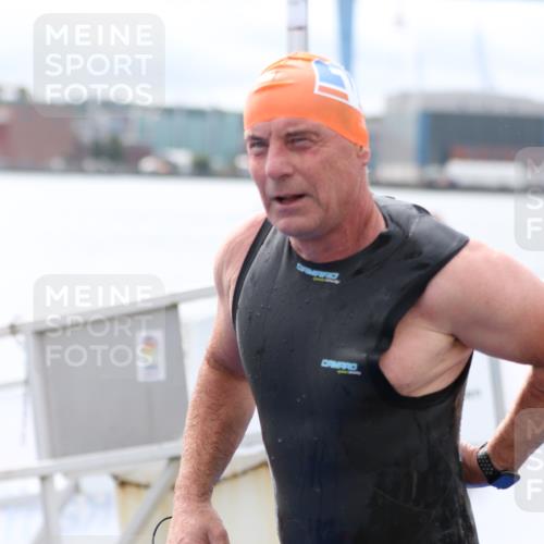 16.08.2026 - KN Förde Triathlon 2026 Antke Förster http://msf.ph/oto/9995708 16.08.2026 11:05:25 Schwimmen 374, 406, 407, 393, 432 meine-sportfotos.de