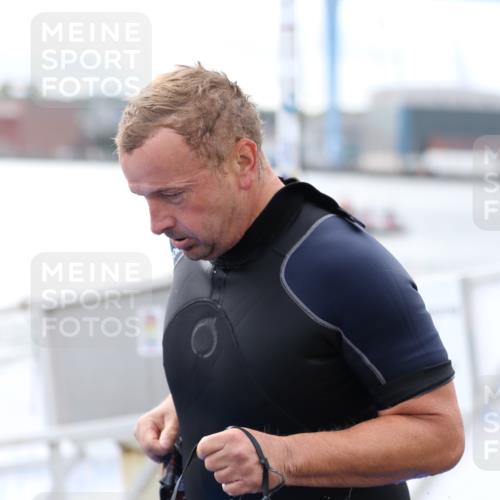 16.08.2026 - KN Förde Triathlon 2026 Antke Förster http://msf.ph/oto/9995729 16.08.2026 11:06:05 Schwimmen 400, 421, 402, 803 meine-sportfotos.de