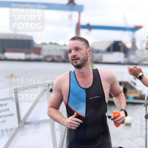 16.08.2026 - KN Förde Triathlon 2026 Antke Förster http://msf.ph/oto/9995744 16.08.2026 11:06:42 Schwimmen 396, 402, 803, 351, 399, 416, 435, 437 meine-sportfotos.de