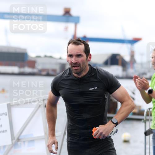16.08.2026 - KN Förde Triathlon 2026 Antke Förster http://msf.ph/oto/9995746 16.08.2026 11:06:43 Schwimmen 396, 803, 351, 399, 416, 435, 437 meine-sportfotos.de