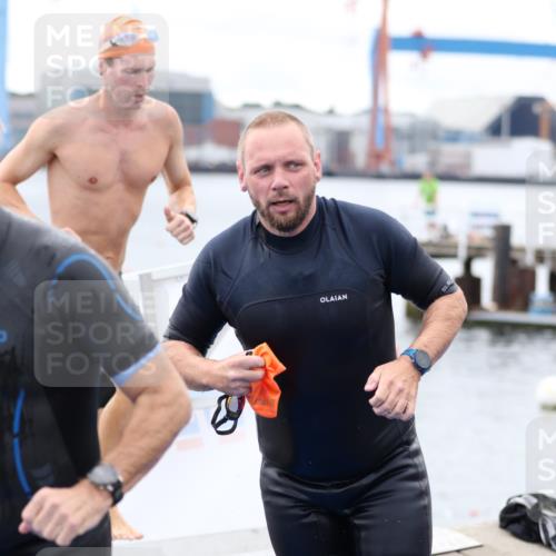 16.08.2026 - KN Förde Triathlon 2026 Antke Förster http://msf.ph/oto/9995769 16.08.2026 11:07:09 Schwimmen 351, 399, 416, 425, 435, 437, 378, 385, 404, 425, 801, 802 meine-sportfotos.de