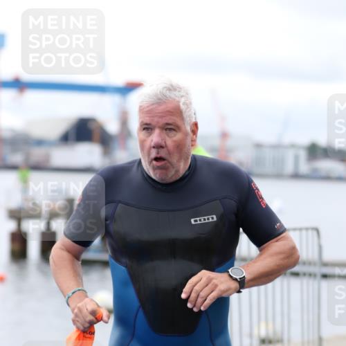 16.08.2026 - KN Förde Triathlon 2026 Antke Förster http://msf.ph/oto/9995779 16.08.2026 11:07:14 Schwimmen 385, 416, 425, 435, 437, 801, 378, 404, 802 meine-sportfotos.de