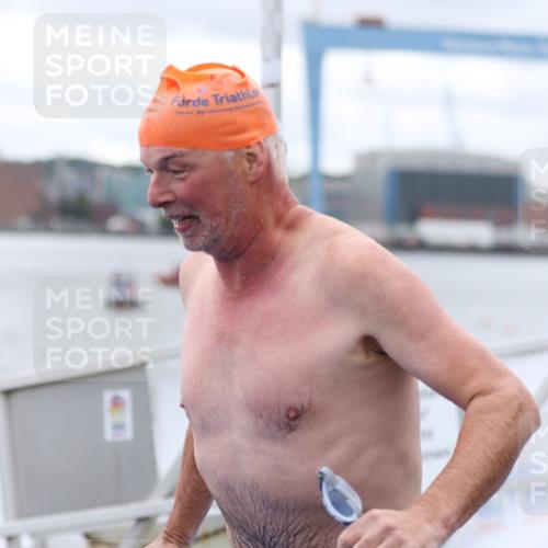 16.08.2026 - KN Förde Triathlon 2026 Antke Förster http://msf.ph/oto/9995786 16.08.2026 11:07:20 Schwimmen 378, 385, 416, 425, 435, 437, 801, 404, 417, 802 meine-sportfotos.de