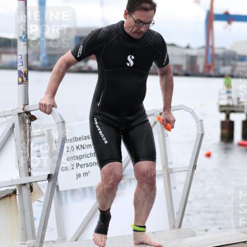 16.08.2026 - KN Förde Triathlon 2026 Antke Förster http://msf.ph/oto/9995855 16.08.2026 11:11:16 Schwimmen 424, 439, 426 meine-sportfotos.de