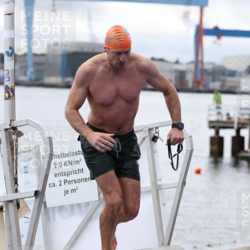 16.08.2026 - KN Förde Triathlon 2026 Antke Förster http://msf.ph/oto/9995860 16.08.2026 11:11:24 Schwimmen 424, 426, 439 meine-sportfotos.de