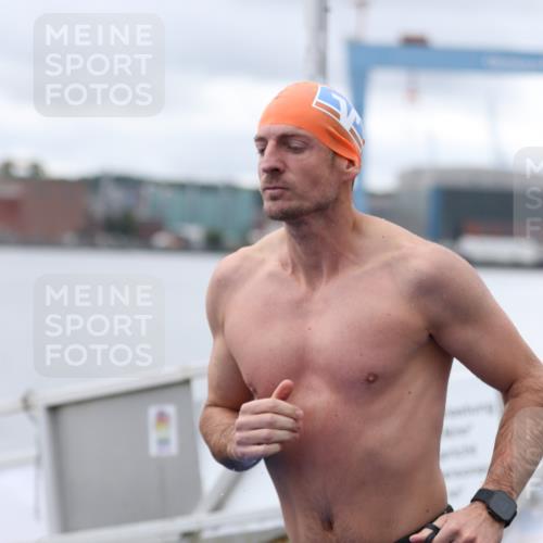 16.08.2026 - KN Förde Triathlon 2026 Antke Förster http://msf.ph/oto/9995865 16.08.2026 11:11:25 Schwimmen 424, 426, 439 meine-sportfotos.de