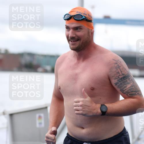 16.08.2026 - KN Förde Triathlon 2026 Antke Förster http://msf.ph/oto/9995872 16.08.2026 11:12:34 Schwimmen 436 meine-sportfotos.de