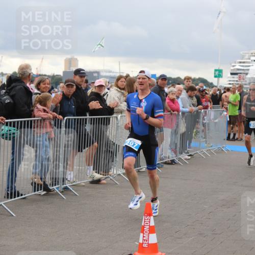 16.08.2026 - KN Förde Triathlon 2026 Markus Tischler http://msf.ph/oto/9995905 16.08.2026 11:47:49 Ziel  meine-sportfotos.de